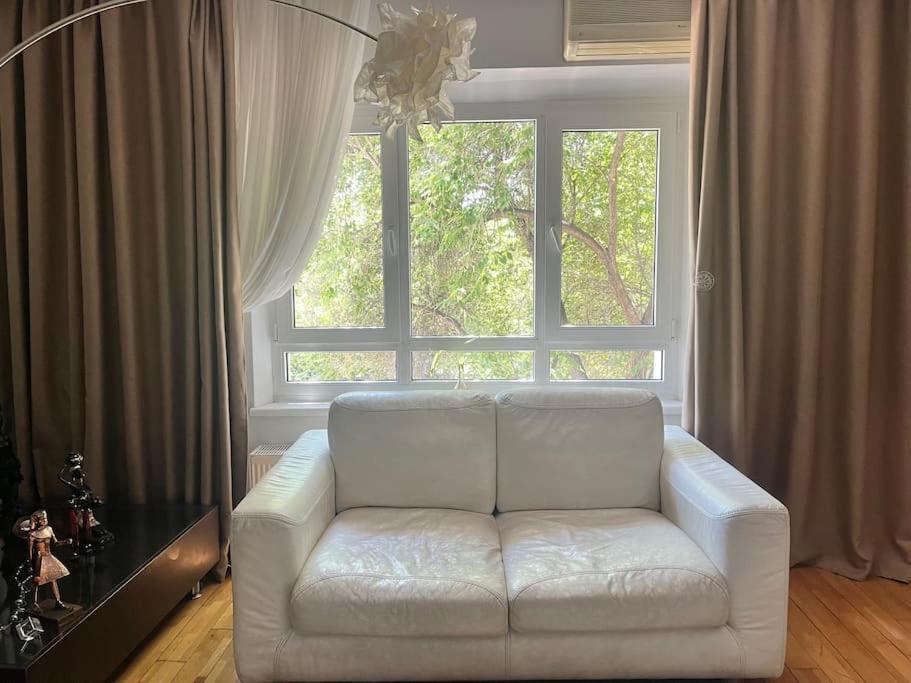 Charming Apartment/King Size Bed Bukarest Kültér fotó